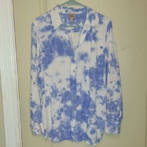 Como Vintage Sky and White Tie-Dye Shirt